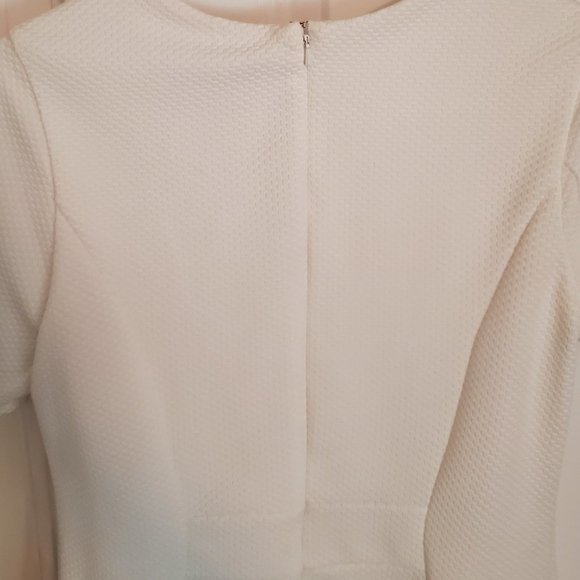 Cream dress - Picture 5 of 8